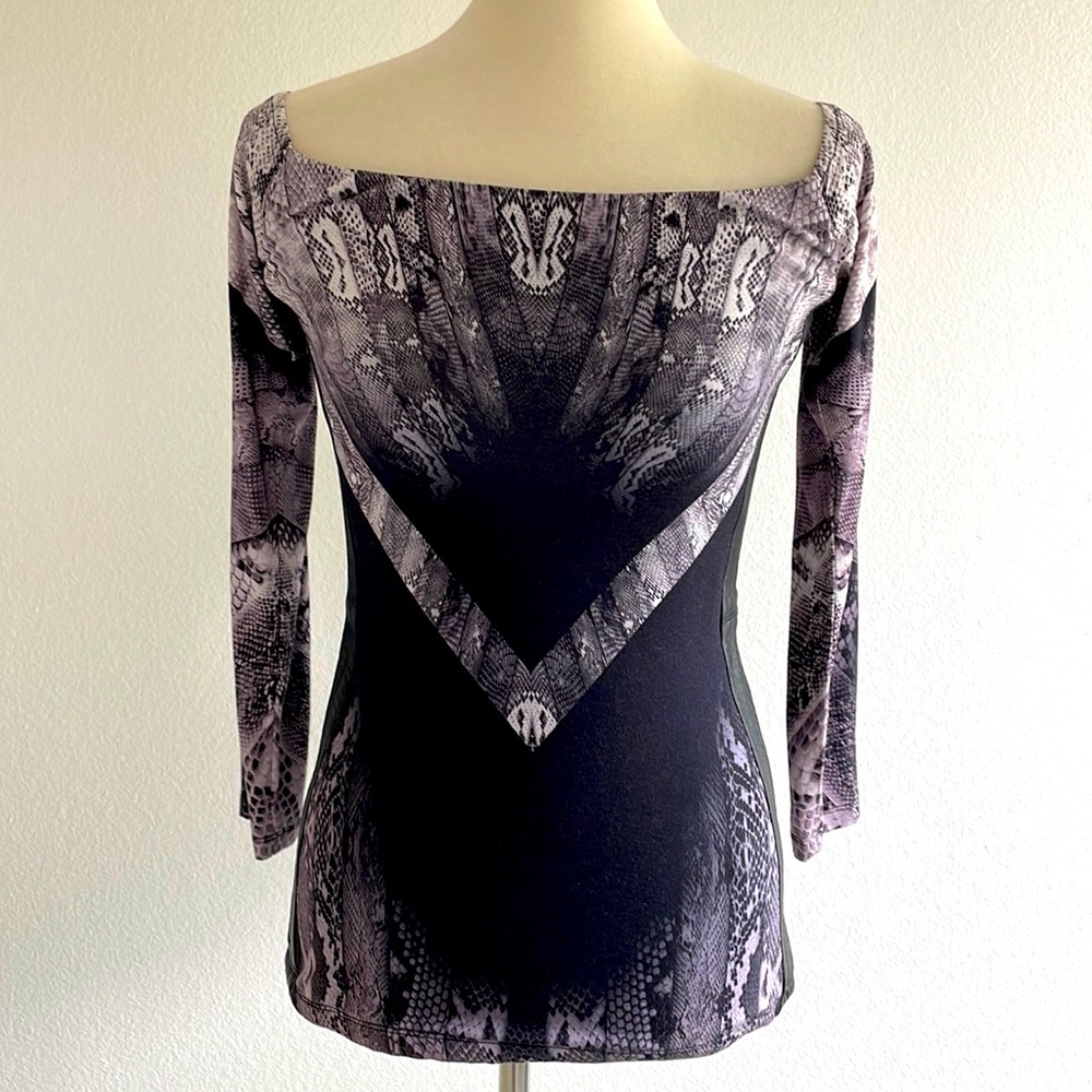 Sky black rayon with leather inserts top. Size L. New